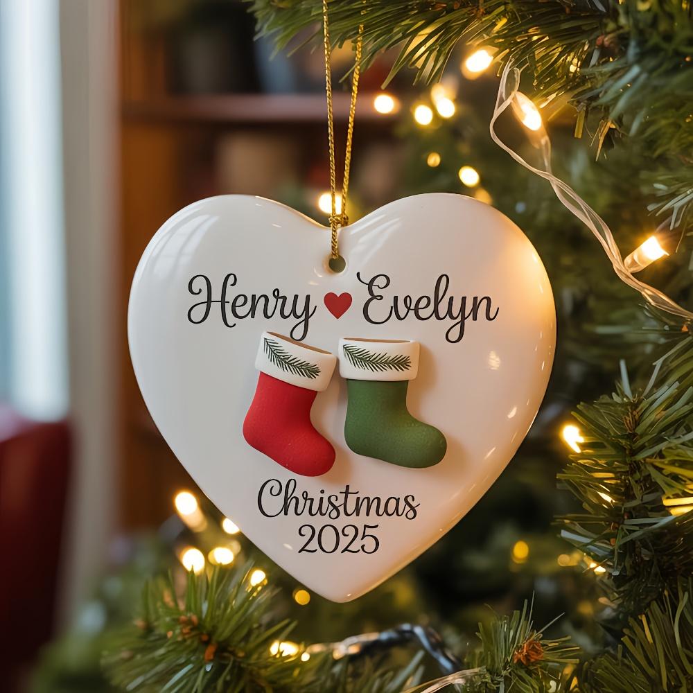 2025 Personalized Couple Christmas Ornament - Custom Name & Date Keepsake Ornament with Red & Green Stockings, Heart-Shaped Ceramic Decoration for Newlyweds, Engagement Anniversary Gift, Holiday Tree Decoration, Christmas Decorations Camping Picnic Chair